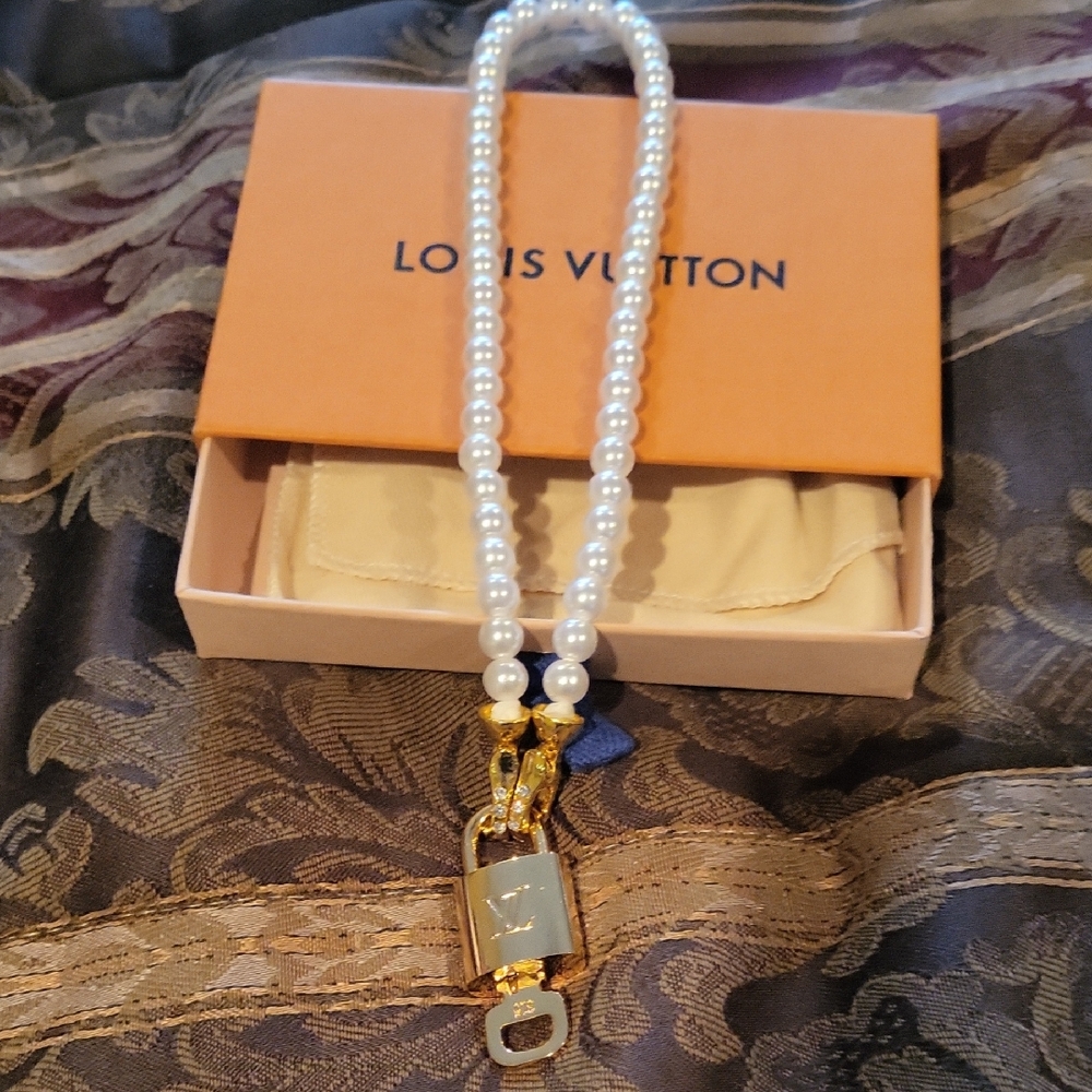 Louis Vuitton White Pearl Necklace with Gold Accents